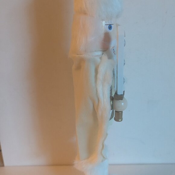 NWT 16" White Fur Snow Soldier Nutcracker Xmas Holiday Decor Michael's Ashland - Picture 11 of 16